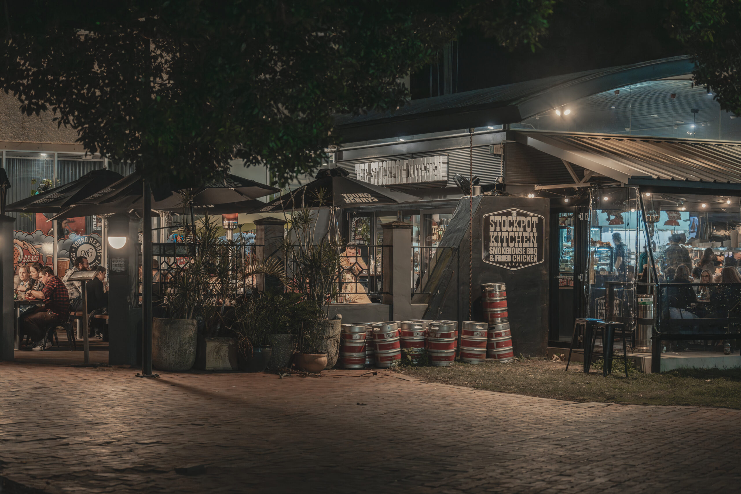 The Stockpot kitchen is a popular smokehouse BBQ and fried chicken restaurant in Lismore city.