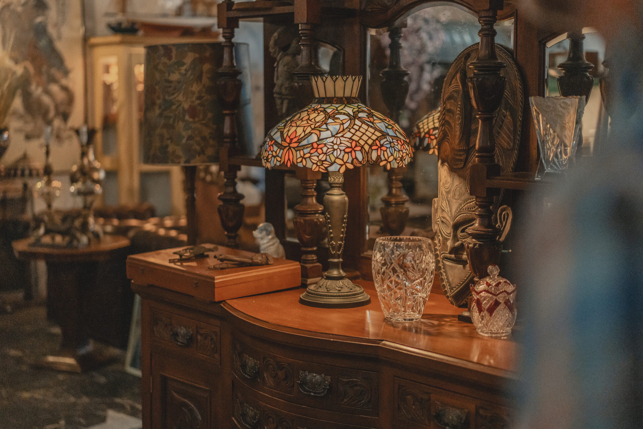 Beautiful lamp at Two Ravens Antiques & Collectables