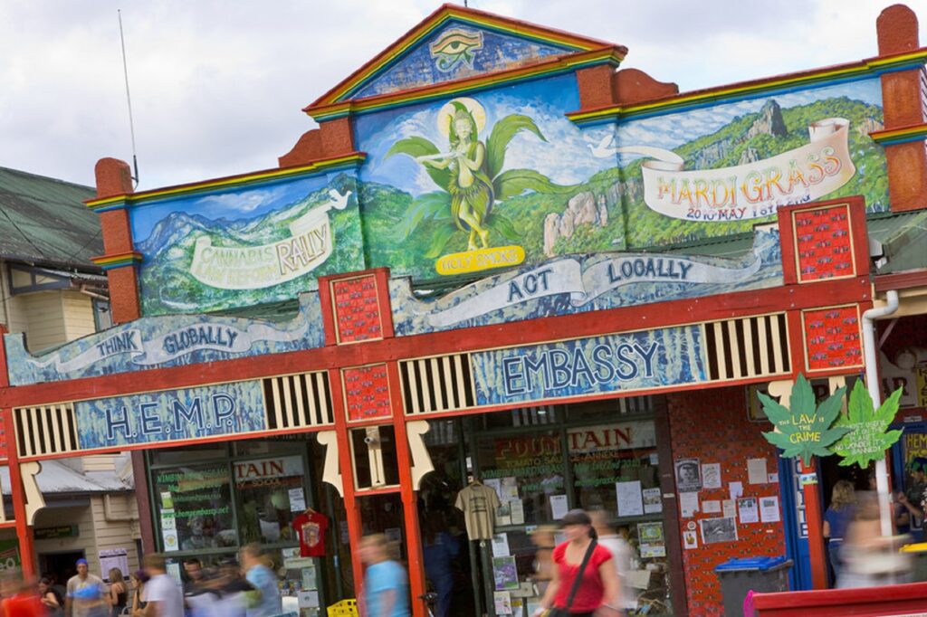 Street Murals in Nimbin tell historical and indigenous stories